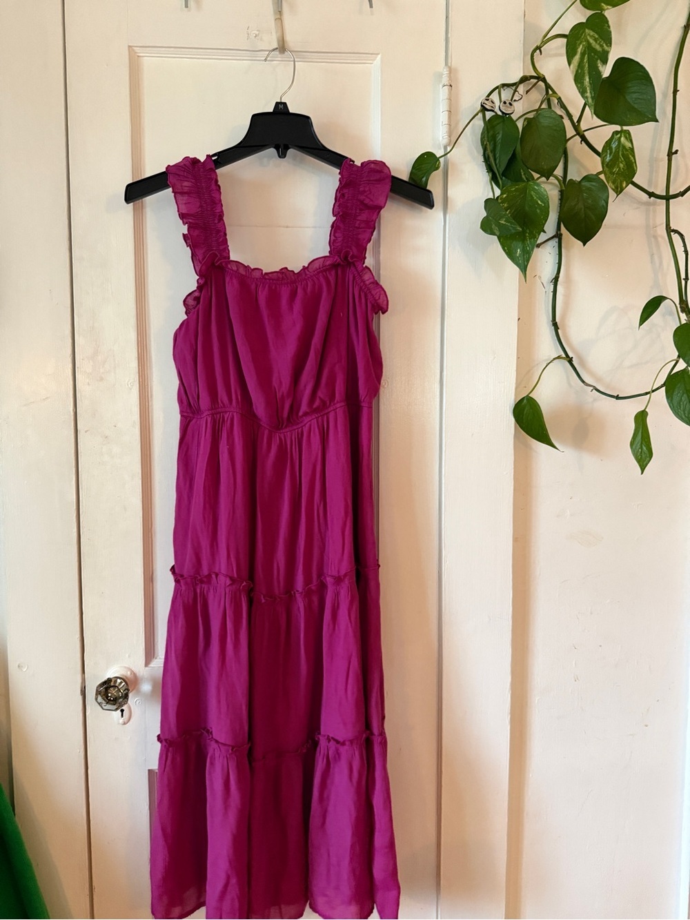 LUXOLOGY size L Sleeveless Fuchsia Tiered Maxi Dress with Ruffled Straps